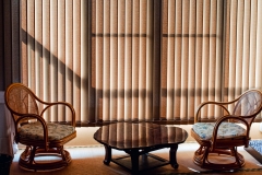 Kambarys Futabaya Ryokan viešbutyje. Tomoko ir Takenori Kobayashi su sūnumi Hikaru grįžo į savo namus ir dabar valdo tradicinį japonų viešbutį, esantį netoli Odakos traukinių stoties / Room at the Futabaya Ryokan hotel. Tomoko and Takenori Kobayashi with son Hikaru returned to their home and now running a traditional Japanese inn, not far from Odaka train station