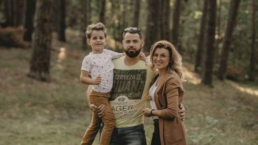 Vaiva Lukošienė su vyru ir sūnumi. Nuotr. asmeninio archyvo (fotografė Greta Juodžiukynaitė)