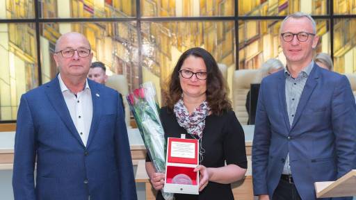 nomeda su apdovanojimu savivaldybės