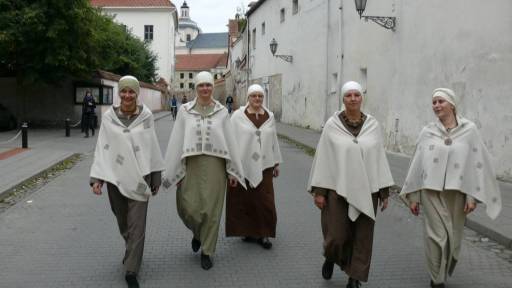 Trys keturiose_2012
